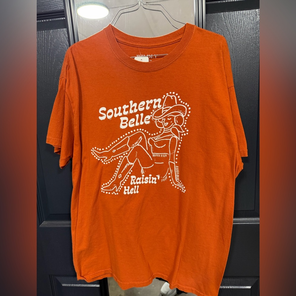 Southern Belle Raisin’ Hell Graphic Tee‎ Women’s Large Western Cowboy Shirt